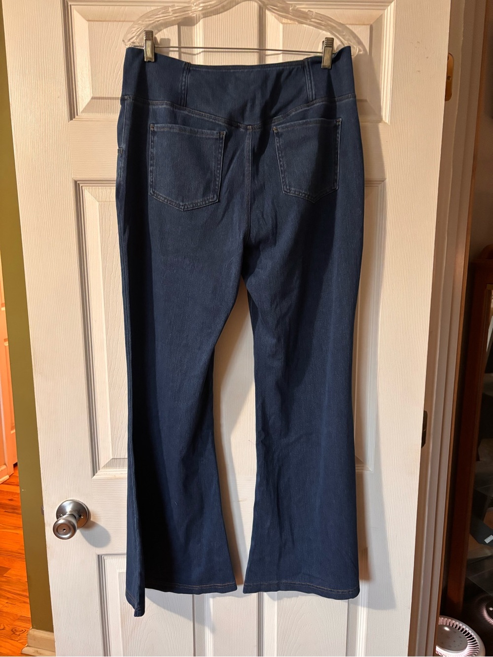HALARA Navy High-Waist Flare Leggings with Fabric Science Tags - Picture 3 of 5